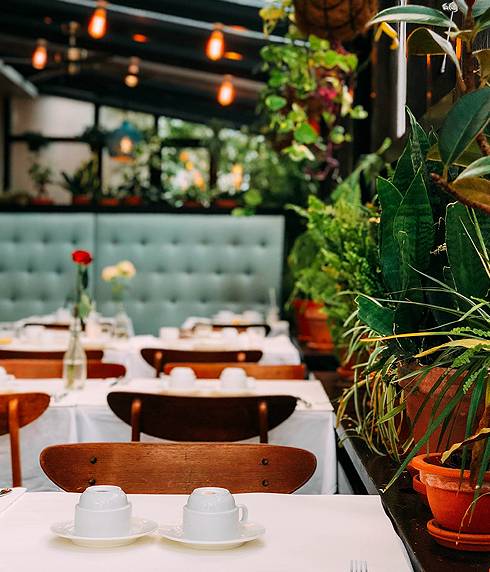 Nhà Hàng & Quầy Bar