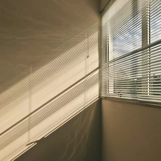 Rèm lá ngang màu trắng 1.5m