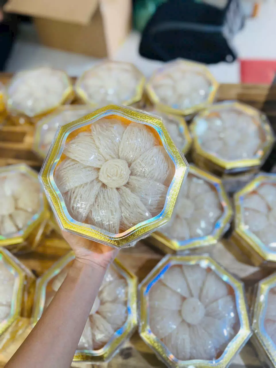 Yến Tinh Chế 1 Lớp Sợi Dày Loại 1 Tặng Nguyên Liệu và Thố Chưng