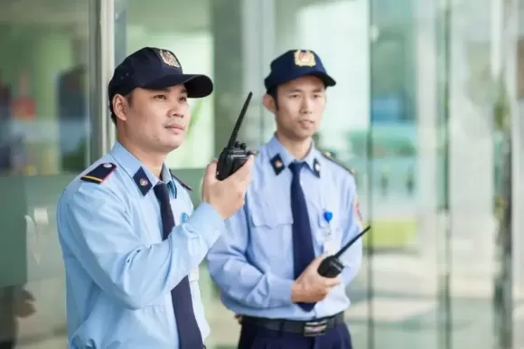 Nhân viên bảo vệ có phải nộp thuế thu nhập cá nhân không?